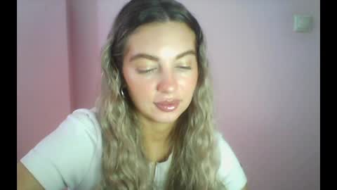 Snapshot of syrami chatting on 06/27/26, 07:35 syrami online show from 06/27/26, 07:35