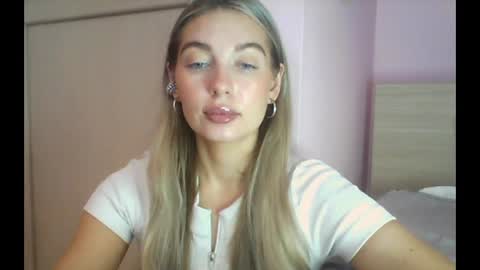Snapshot of syrami chatting on 07/20/26, 12:51 syrami online show from 07/20/26, 12:51