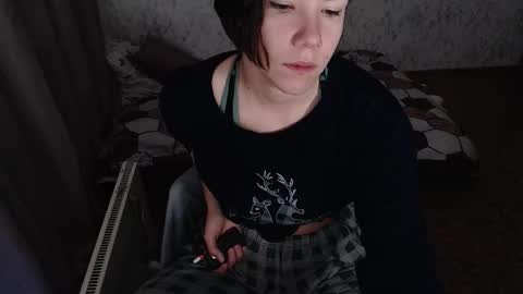 Snapshot of syrendixon chatting on 09/24/25, 02:48 SyrenDixon online show from 09/24/25, 02:48