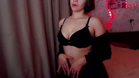 Snapshot of syrendixon chatting on 11/11/25, 05:24 SyrenDixon online show from 11/11/25, 05:24