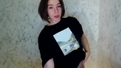 Snapshot of syrendixon chatting on 11/26/25, 09:49 SyrenDixon online show from 11/26/25, 09:49