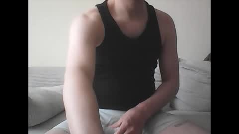 Snapshot of szabozali chatting on 04/20/26, 10:51 szabozali online show from 04/20/26, 10:51