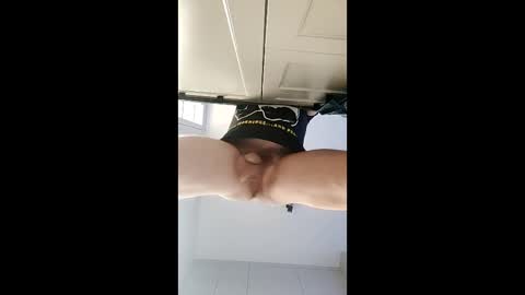 black sofa online show from 02/16/26, 03:19