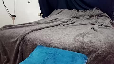 Snapshot of t0ny_cawk chatting on 01/05/25, 03:22 t0ny_cawk online show from 01/05/25, 03:22