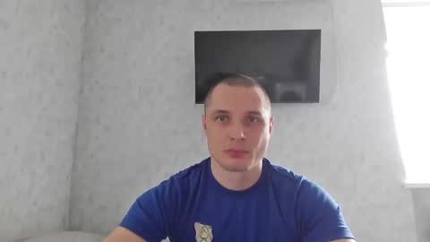 Snapshot of t30t chatting on 06/04/26, 12:00 Den online show from 06/04/26, 12:00