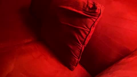 Snapshot of t3ns0r_ chatting on 03/26/26, 01:01 t3ns0r_ online show from 03/26/26, 01:01