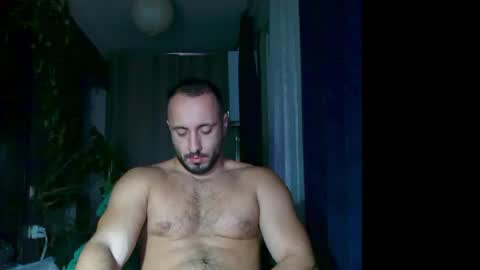 Snapshot of t_huracane chatting on 11/06/25, 02:29 Huracane online show from 11/06/25, 02:29