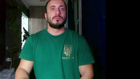 Snapshot of t_huracane chatting on 11/29/25, 05:38 Huracane online show from 11/29/25, 05:38