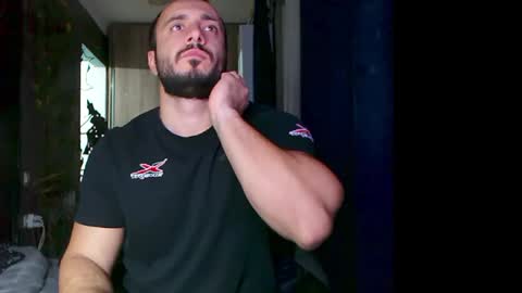 Snapshot of t_huracane chatting on 12/02/25, 06:36 Huracane online show from 12/02/25, 06:36