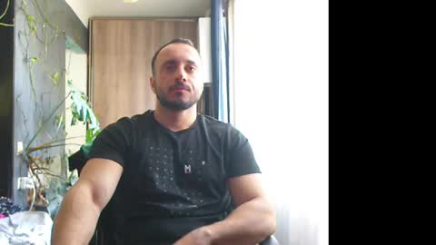 Snapshot of t_huracane chatting on 03/13/26, 12:23 Huracane online show from 03/13/26, 12:23