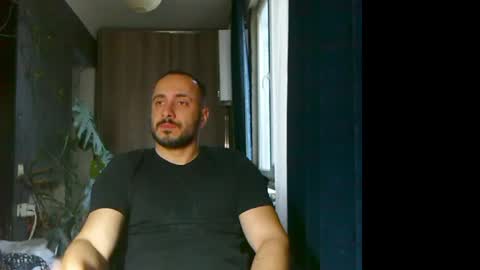 Snapshot of t_huracane chatting on 04/21/26, 03:28 Huracane online show from 04/21/26, 03:28