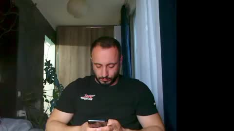 Snapshot of t_huracane chatting on 05/03/26, 03:40 Huracane online show from 05/03/26, 03:40