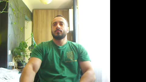 Snapshot of t_huracane chatting on 05/14/26, 05:03 Huracane online show from 05/14/26, 05:03