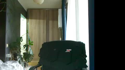 Snapshot of t_huracane chatting on 07/12/26, 04:09 Huracane online show from 07/12/26, 04:09