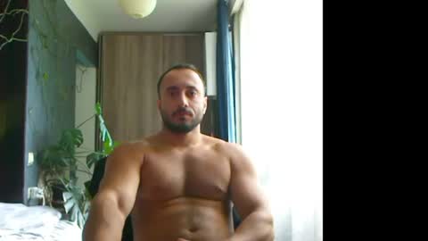 Snapshot of t_huracane chatting on 07/19/26, 03:38 Huracane online show from 07/19/26, 03:38