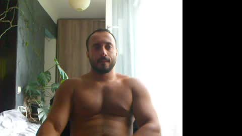 Snapshot of t_huracane chatting on 07/29/26, 03:32 Huracane online show from 07/29/26, 03:32