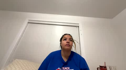 Snapshot of t_princess_t chatting on 12/19/24, 11:03 t_princess_t online show from 12/19/24, 11:03