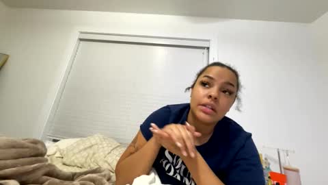 Snapshot of t_princess_t chatting on 02/03/25, 02:36 t_princess_t online show from 02/03/25, 02:36