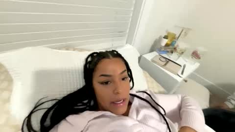 Snapshot of t_princess_t chatting on 02/13/25, 06:41 t_princess_t online show from 02/13/25, 06:41