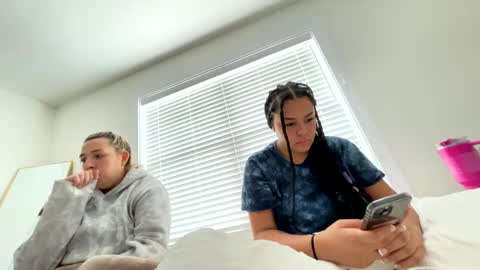 Snapshot of t_princess_t chatting on 02/14/25, 05:03 t_princess_t online show from 02/14/25, 05:03