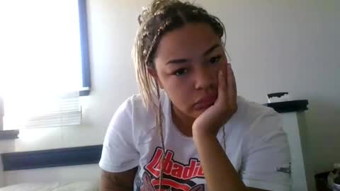 Snapshot of t_princess_t chatting on 09/08/25, 03:22 t_princess_t online show from 09/08/25, 03:22