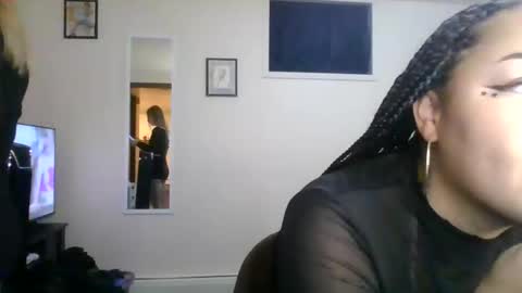 Snapshot of t_princess_t chatting on 11/07/25, 12:32 t_princess_t online show from 11/07/25, 12:32