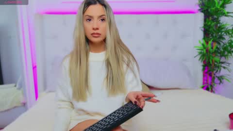 Arianna online show from 12/17/24, 01:49