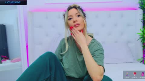 Arianna online show from 12/23/24, 07:41