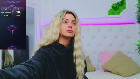 Arianna online show from 01/09/25, 01:24