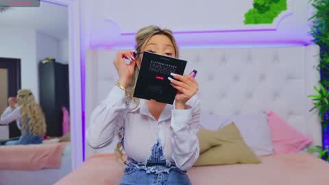 Arianna online show from 01/16/25, 01:47