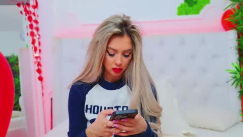 Arianna online show from 02/15/25, 01:53