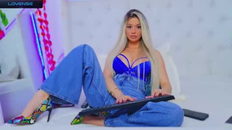 Arianna online show from 02/18/25, 04:37