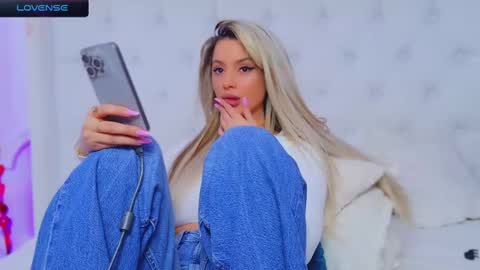 Arianna online show from 02/18/25, 07:41