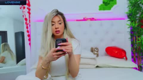 Arianna online show from 02/24/25, 01:10