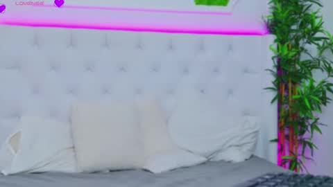 Arianna online show from 03/12/25, 01:51