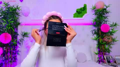 Arianna online show from 09/17/25, 12:18