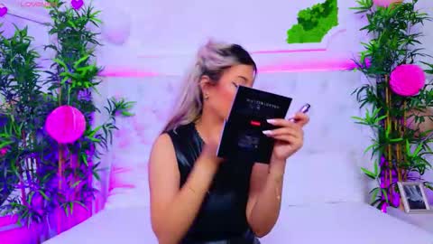 Arianna online show from 09/22/25, 12:29