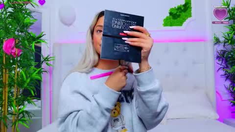 Arianna online show from 09/29/25, 12:10