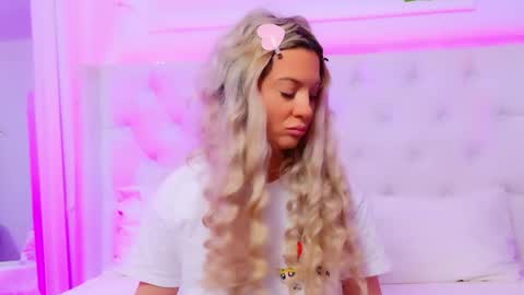 Snapshot of taahiraarabian chatting on 03/24/26, 01:27 Arianna online show from 03/24/26, 01:27