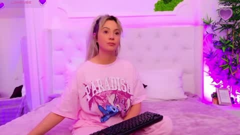 Snapshot of taahiraarabian chatting on 04/14/26, 12:22 Arianna online show from 04/14/26, 12:22