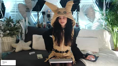 Snapshot of taanni_bc chatting on 12/17/25, 08:26 TAANNI online show from 12/17/25, 08:26