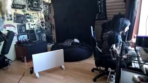 Lina online show from 02/25/26, 11:09