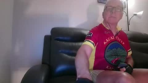 Snapshot of tacrunner66_ chatting on 10/30/25, 02:07 tacrunner66_ online show from 10/30/25, 02:07