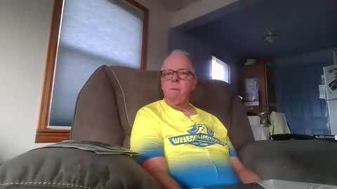 Snapshot of tacrunner66_ chatting on 11/08/25, 09:57 tacrunner66_ online show from 11/08/25, 09:57