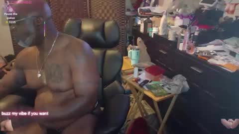 Snapshot of tadaha72 chatting on 10/31/25, 02:23 Tadaha72 online show from 10/31/25, 02:23