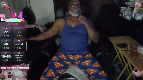 Snapshot of tadaha72 chatting on 11/22/25, 02:10 Tadaha72 online show from 11/22/25, 02:10