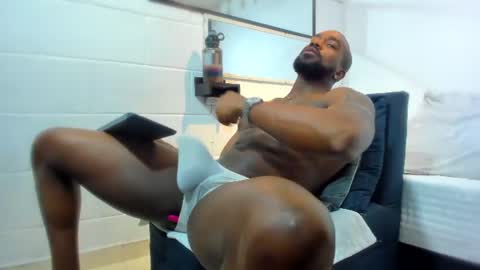 Snapshot of tafari_1 chatting on 06/13/26, 01:42 Tafari Zulu online show from 06/13/26, 01:42