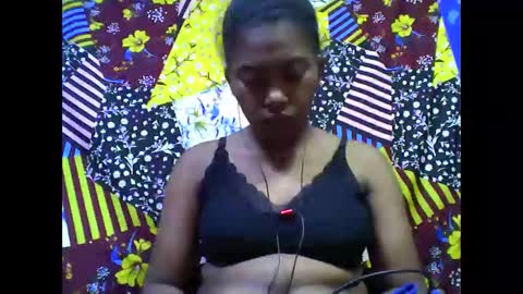 tahiriniah online show from 11/10/25, 02:54