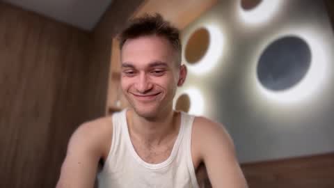 Snapshot of tai_fun chatting on 03/07/26, 12:40 Alex online show from 03/07/26, 12:40