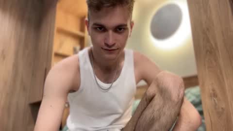 Snapshot of tai_fun chatting on 03/12/26, 12:33 Alex online show from 03/12/26, 12:33